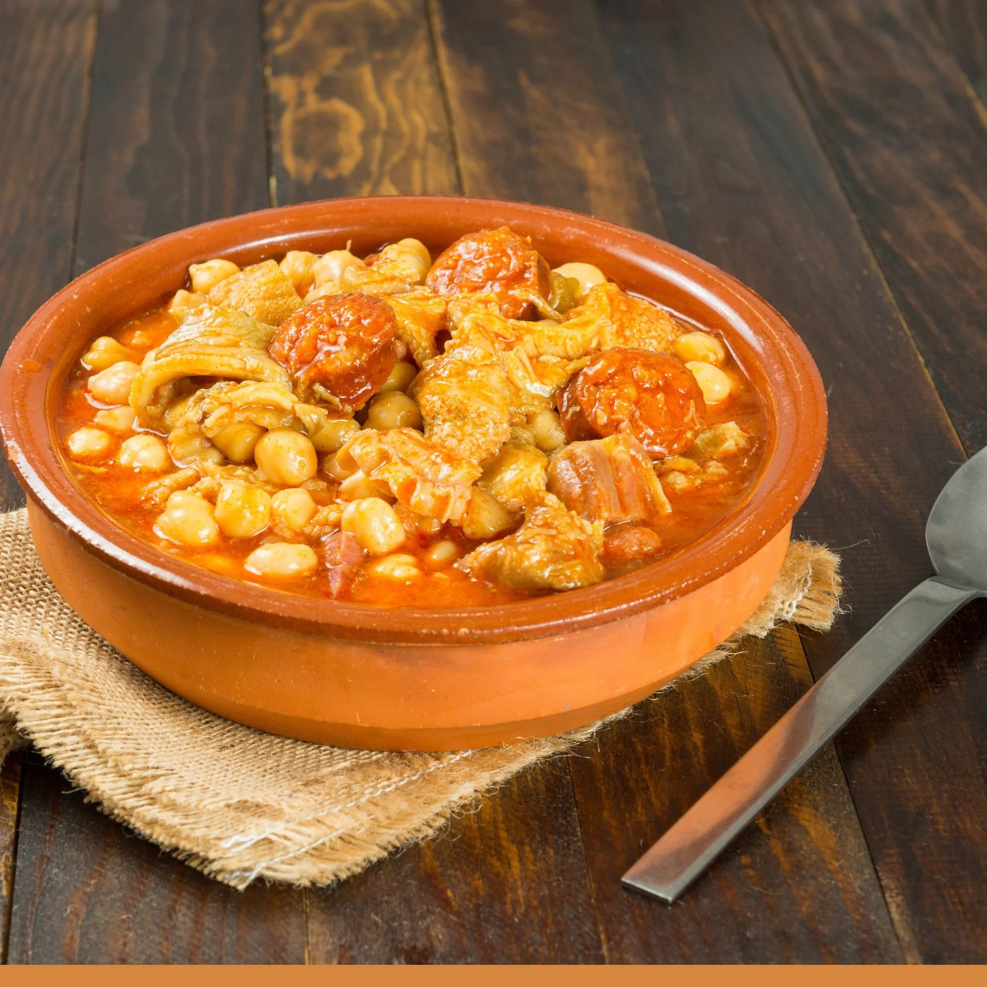 Callos en salsa con chorizo y morcilla 560grs (PACK de 8). Callos a la Madrileña. Receta familiar, casera y artesana. Conservas Gourmet. Regalo original para todos. Producto 100% elaborado en España.
