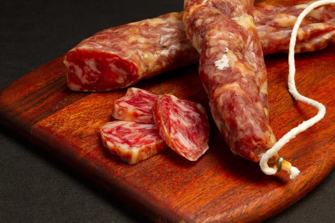 Corsevilla - Salchichón de bellota ibérico - Gourmet - Iberico - Iberico de Bellota - Embutido Ibierco - Sin Gluten - Sin Lactosa - Herradura (400 gramos aprox.)